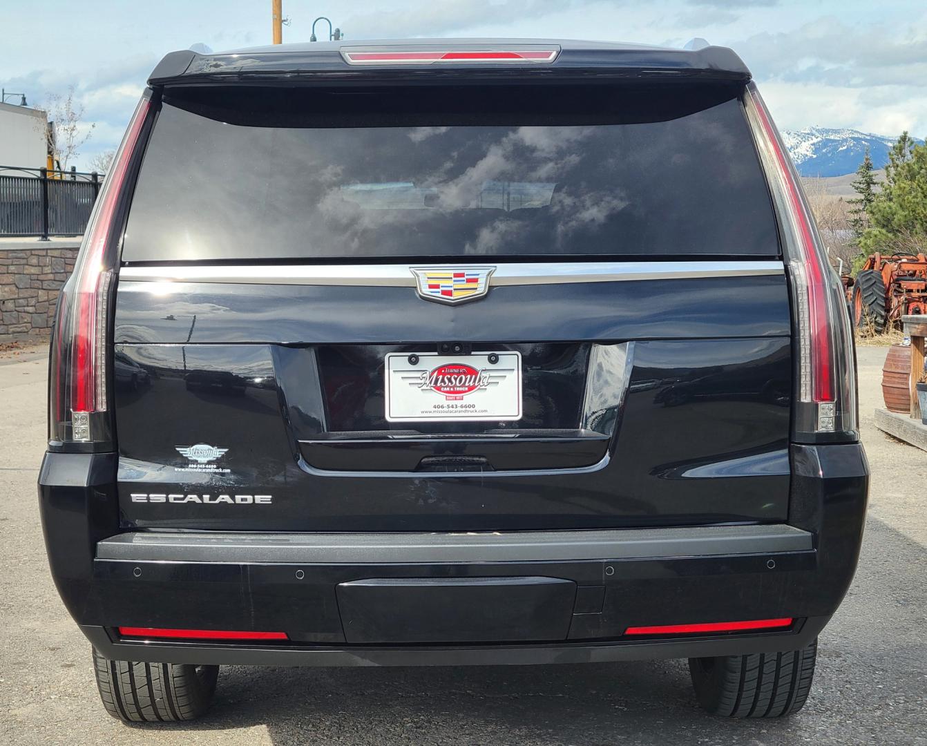 2018 Black /Black Cadillac Escalade ESV (1GYS4HKJ4JR) with an 6.2L V8 engine, 10 Speed Auto transmission, located at 450 N Russell, Missoula, MT, 59801, (406) 543-6600, 46.874496, -114.017433 - Photo#6